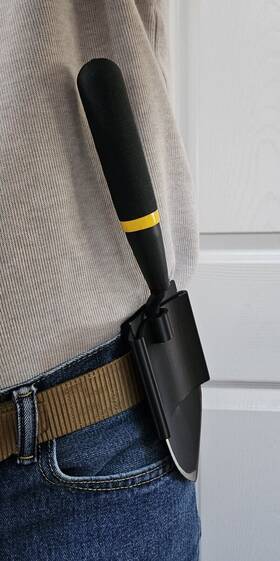 Shovelholster1 Chucks Shovel With Holster. Metal Detecting Gardening