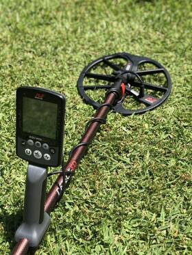 De-003 Detect-ed Special Edition Red Belly Ls Carbon Shaft Upper For Minelab