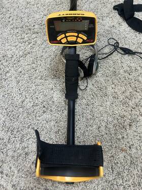 1139070 Garrett Ace 250 Metal Detector - With Headphones And Waterproof Cover