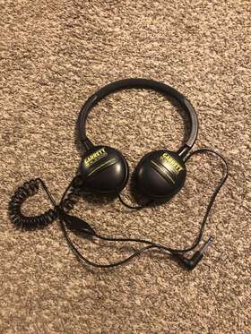 1612700 Garrett Clear Sound Inch Easy Stow Headphones