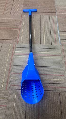 Eb-46704244326656 Metal Detecting Stuff Full Size Beach Scoop With Carbon Fiber T Handle