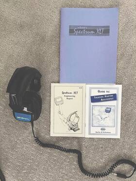 621-0380 Whites Blue Maxhead Phones With Guides Accessories For Quality Instruction